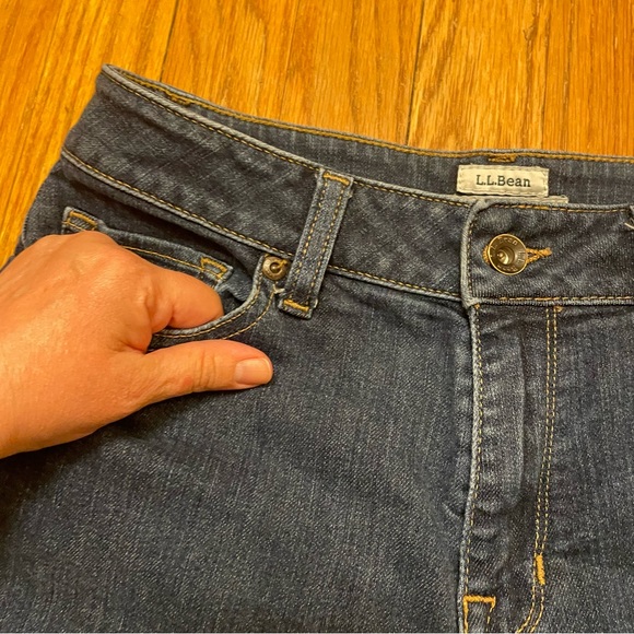 LL Bean Classic Fit 6 Petite - Picture 3 of 5